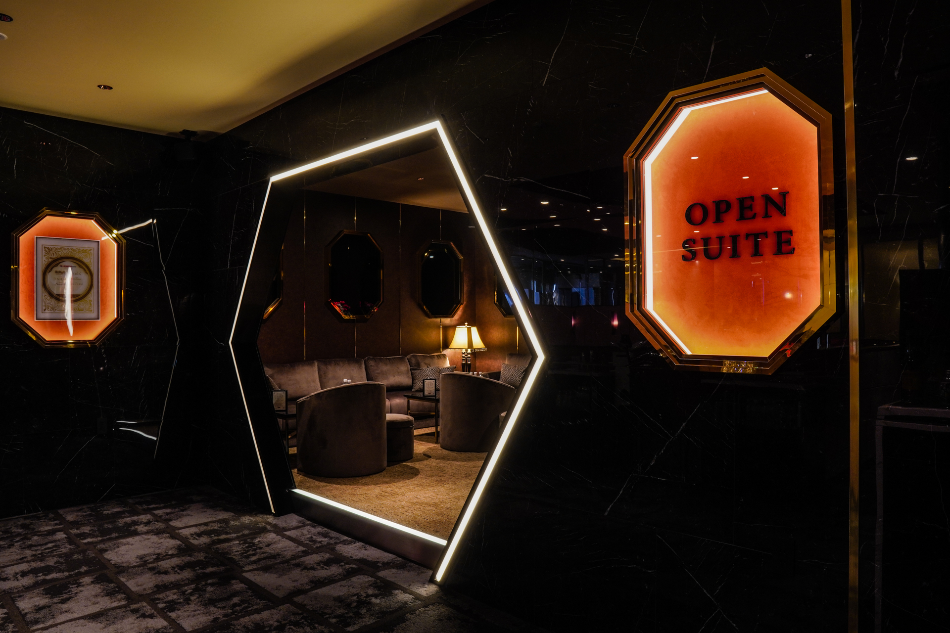 OPEN SUITE