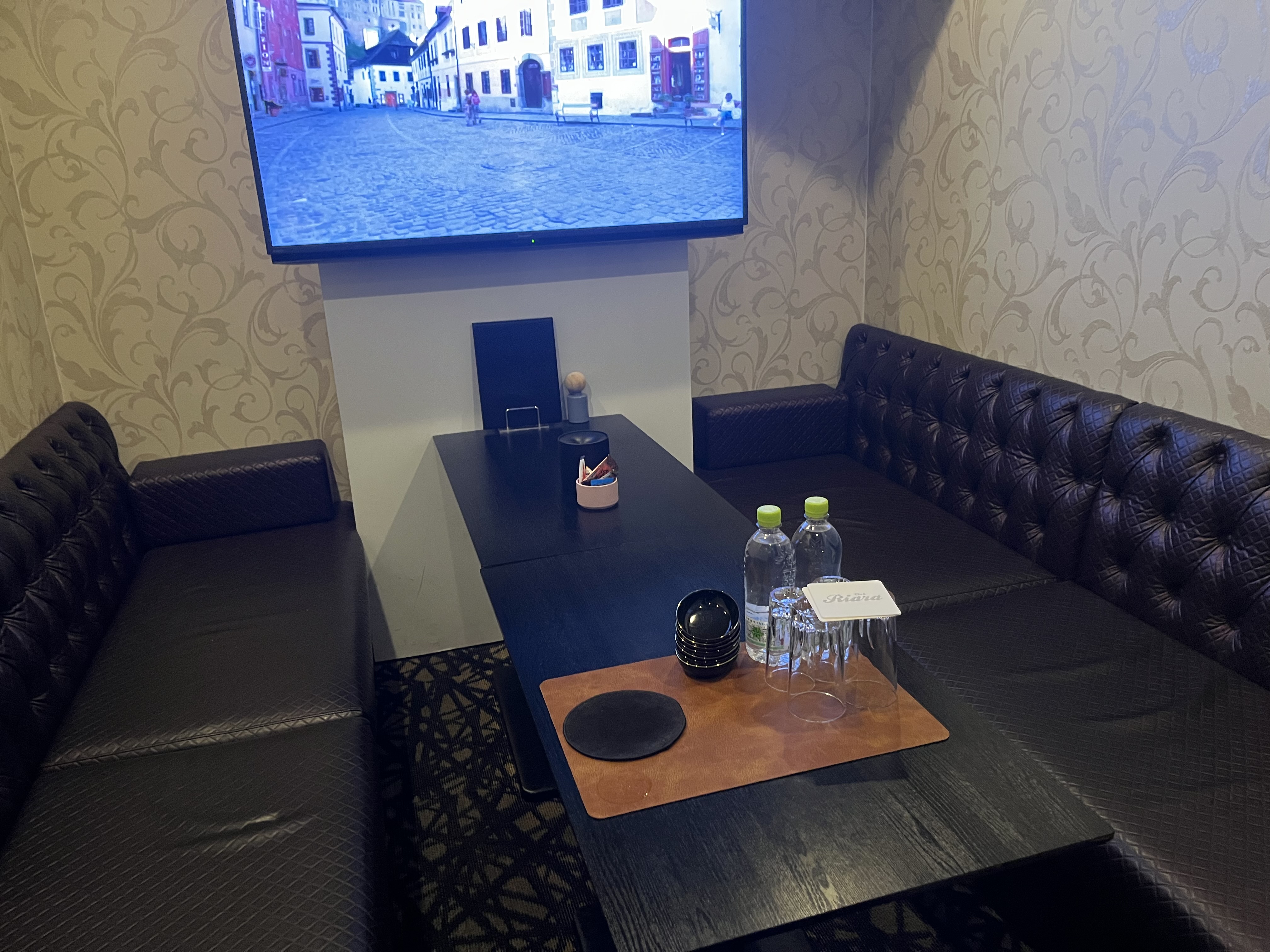 VIP ROOM３