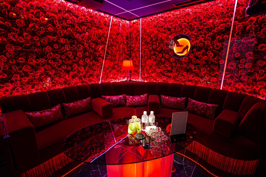 VIP ROOM2