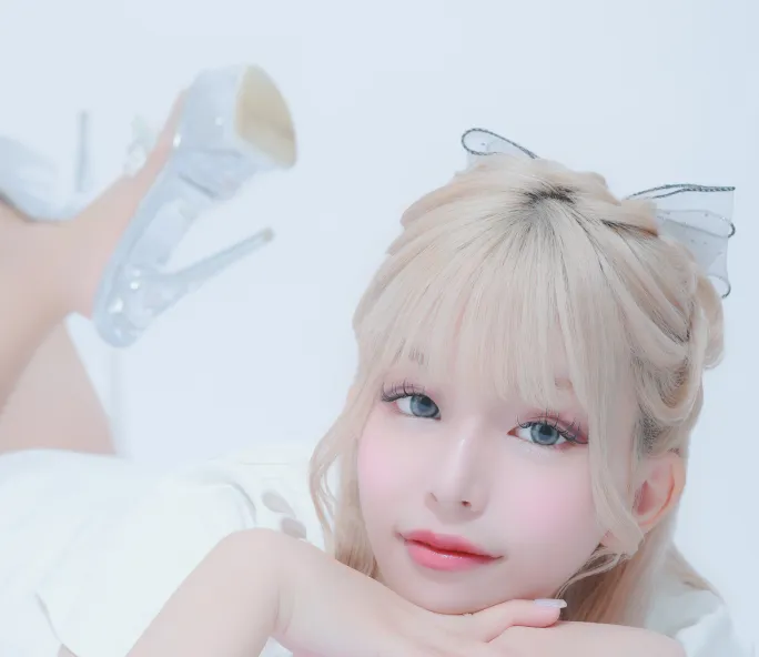 むぅん