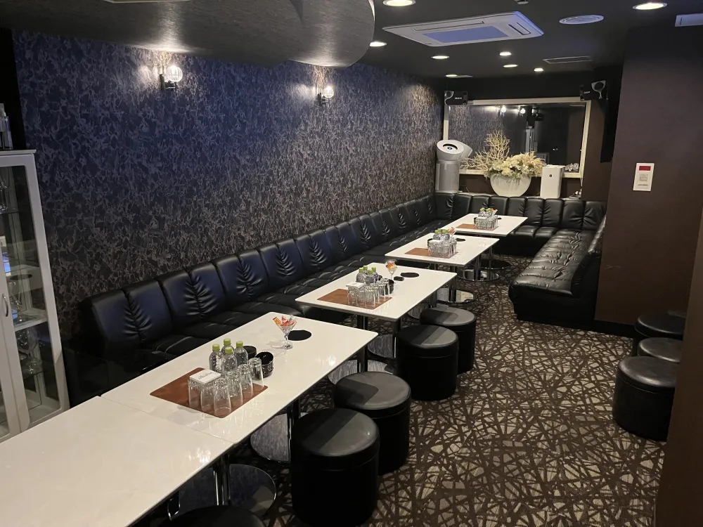 VIP ROOM